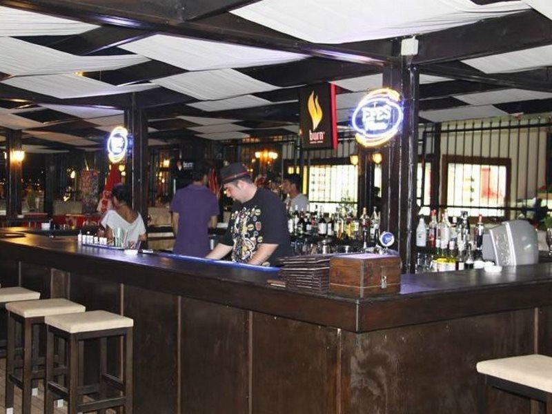 Side Beach Club ภายนอก รูปภาพ