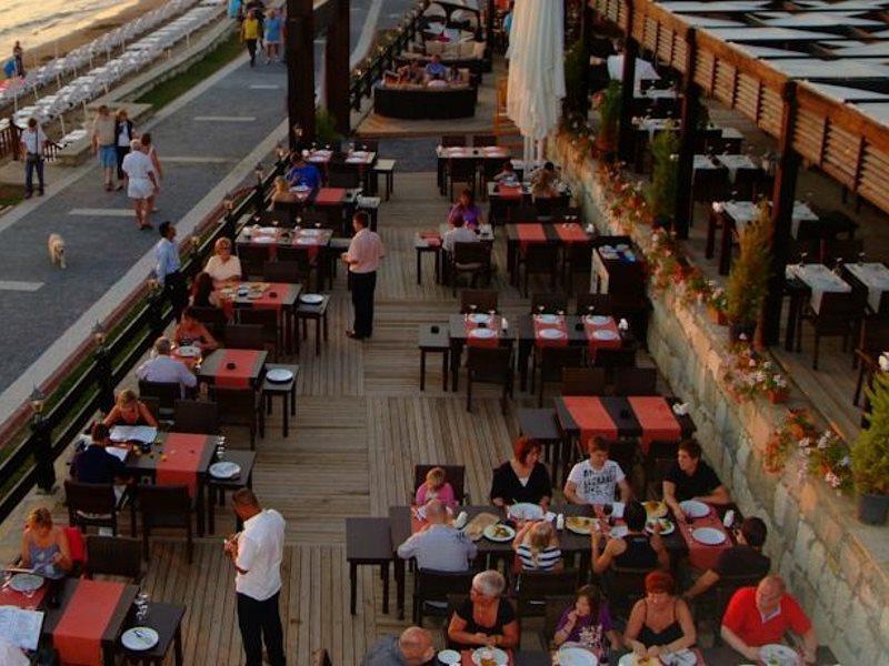 Side Beach Club ภายนอก รูปภาพ