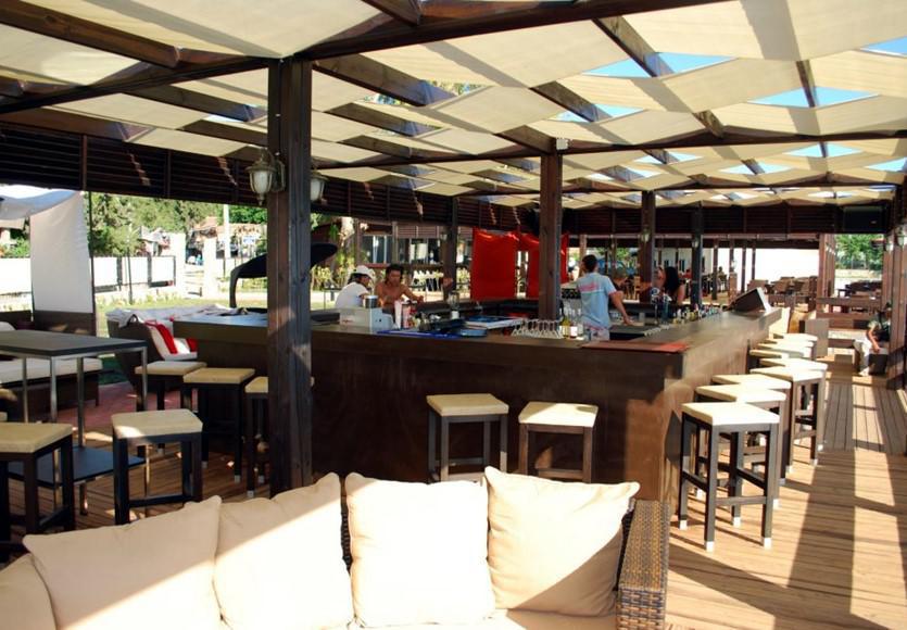 Side Beach Club ภายนอก รูปภาพ